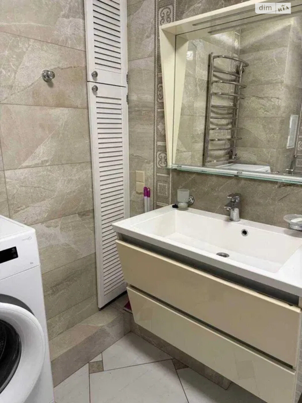 Продажа трехкомнатной квартиры в Киеве, на пл. Оболонская 5, район Оболонь фото 1 Продажа трехкомнатной квартиры в Киеве, на пл. Оболонская 5, район Оболонь фото 1