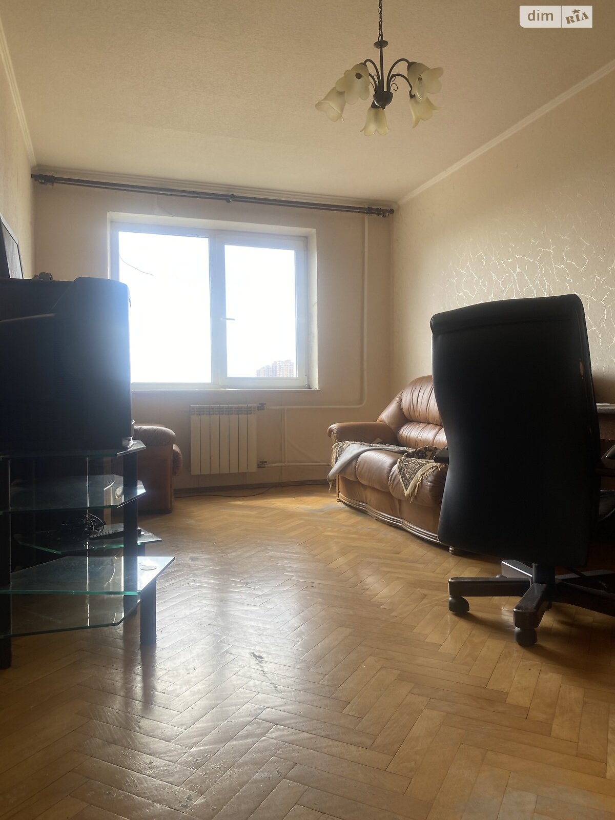 Продаж трикімнатної квартири в Києві, на пл. Оболонська 1, район Оболонь фото 1 Продаж трикімнатної квартири в Києві, на пл. Оболонська 1, район Оболонь фото 1