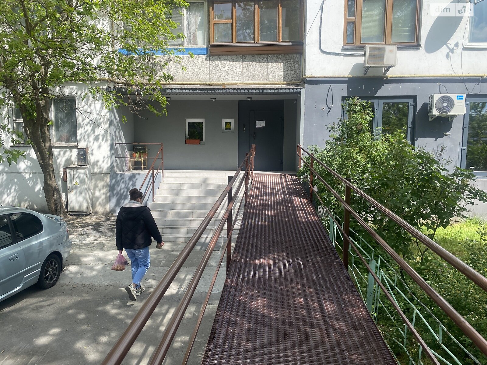 Продаж трикімнатної квартири в Києві, на пл. Оболонська 1, район Оболонь фото 1 Продаж трикімнатної квартири в Києві, на пл. Оболонська 1, район Оболонь фото 1