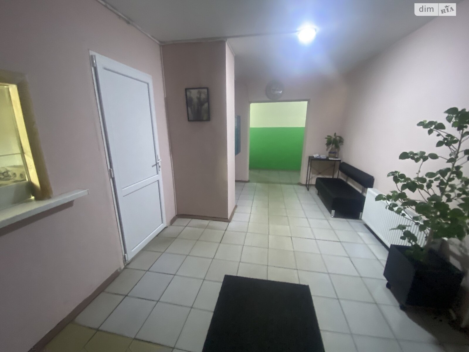 Продаж трикімнатної квартири в Києві, на пл. Оболонська 1, район Оболонь фото 1 Продаж трикімнатної квартири в Києві, на пл. Оболонська 1, район Оболонь фото 1