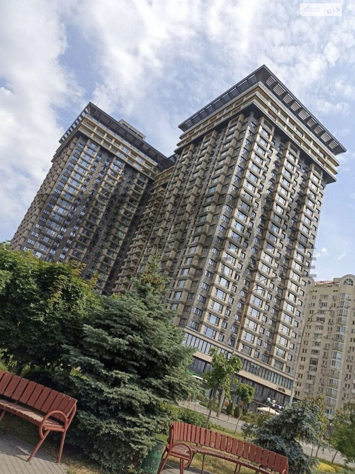 Продаж чотирикімнатної квартири в Києві, на просп. Оболонський 26, район Оболонь фото 1 Продаж чотирикімнатної квартири в Києві, на просп. Оболонський 26, район Оболонь фото 1