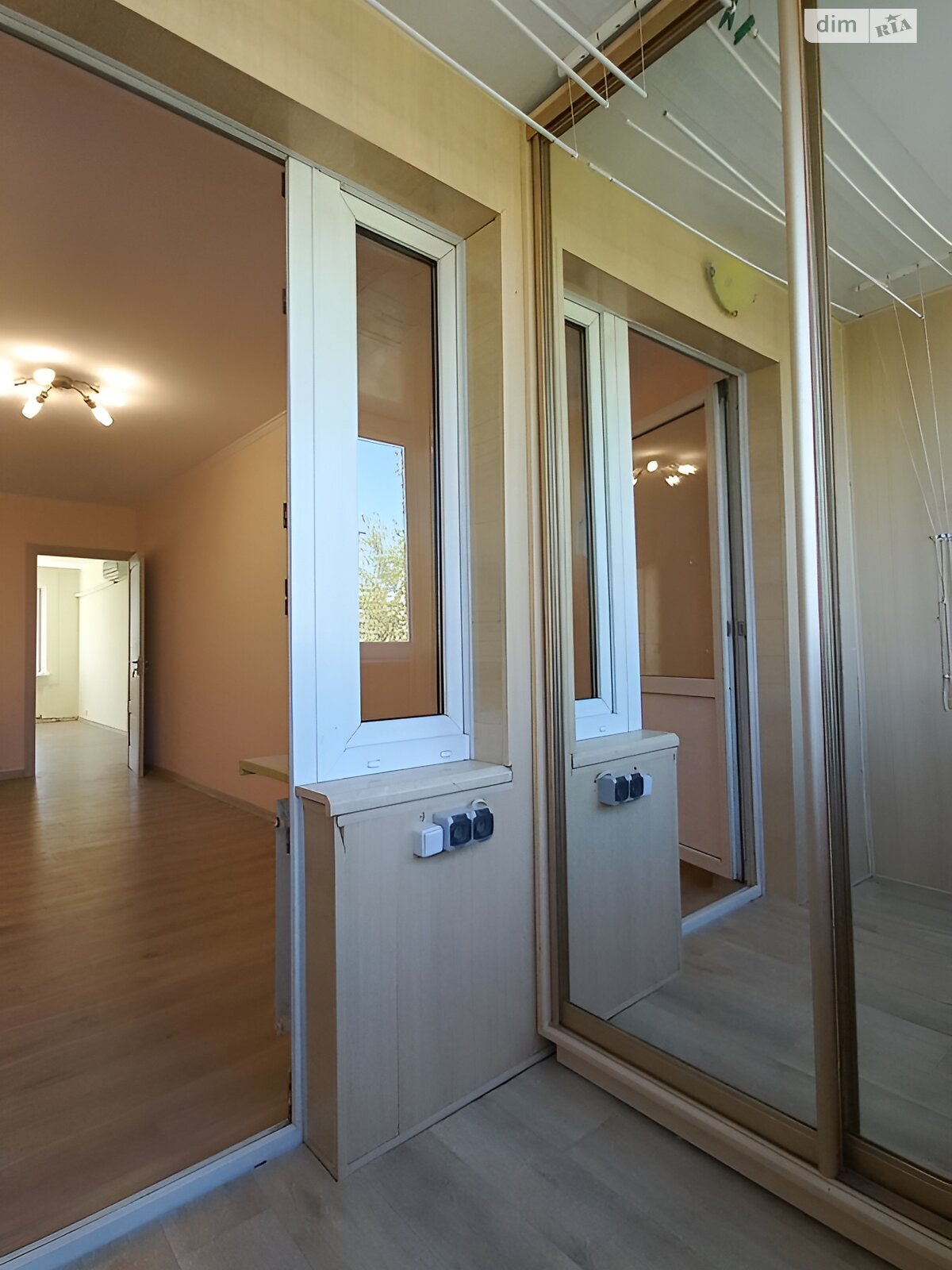 Продаж трикімнатної квартири в Києві, на просп. Оболонський 37В, район Оболонь фото 1 Продаж трикімнатної квартири в Києві, на просп. Оболонський 37В, район Оболонь фото 1