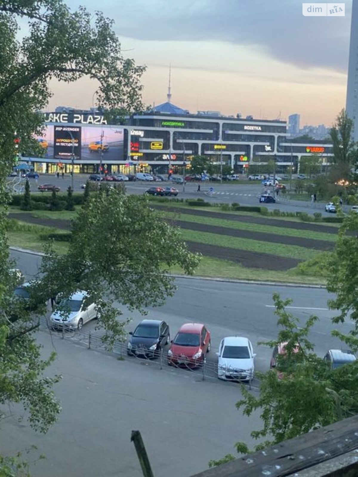 Продаж двокімнатної квартири в Києві, на просп. Оболонський 10, район Оболонь фото 1 Продаж двокімнатної квартири в Києві, на просп. Оболонський 10, район Оболонь фото 1