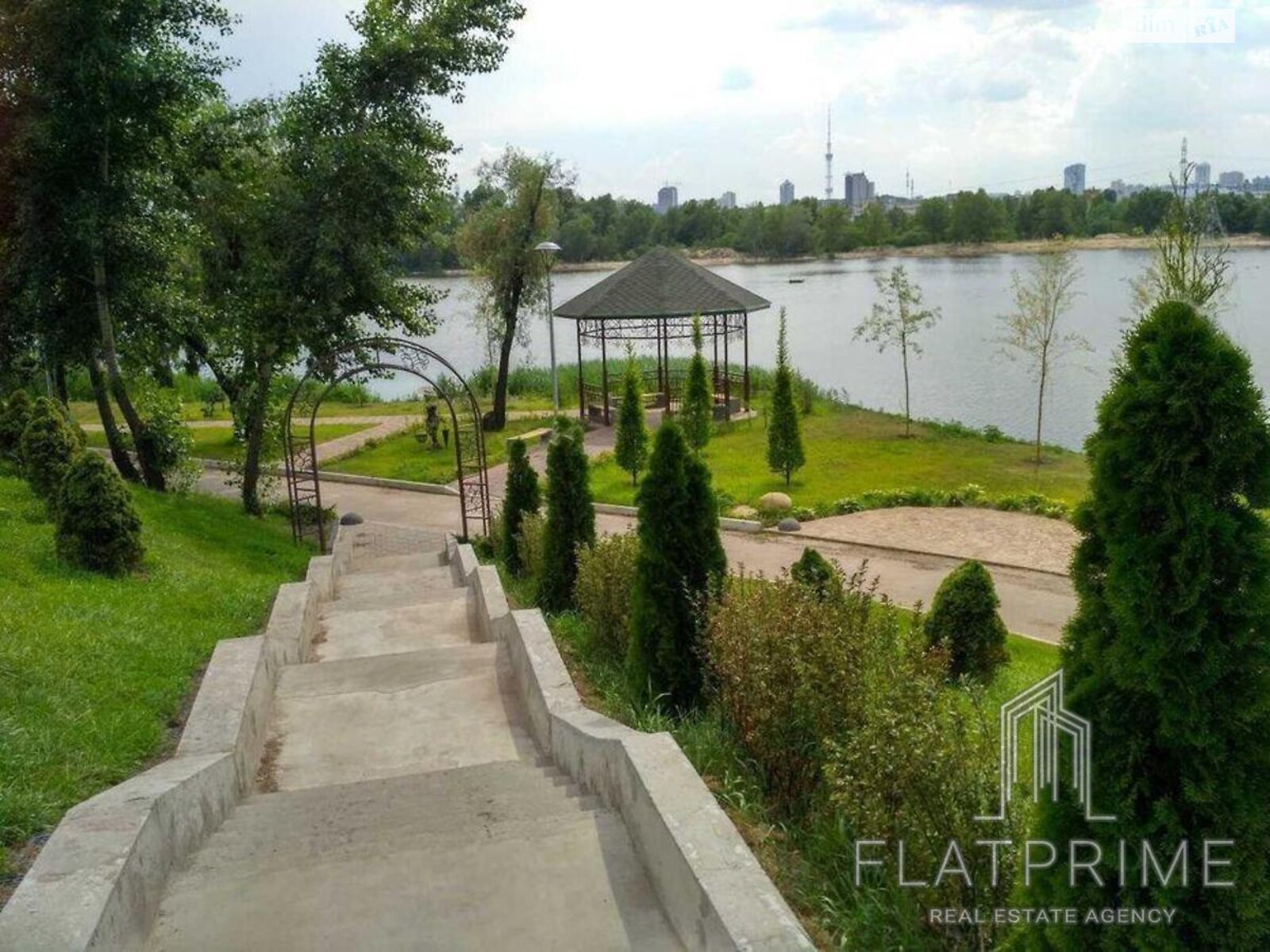 Продажа трехкомнатной квартиры в Киеве, на просп. Оболонский, район Оболонь фото 1 Продажа трехкомнатной квартиры в Киеве, на просп. Оболонский, район Оболонь фото 1