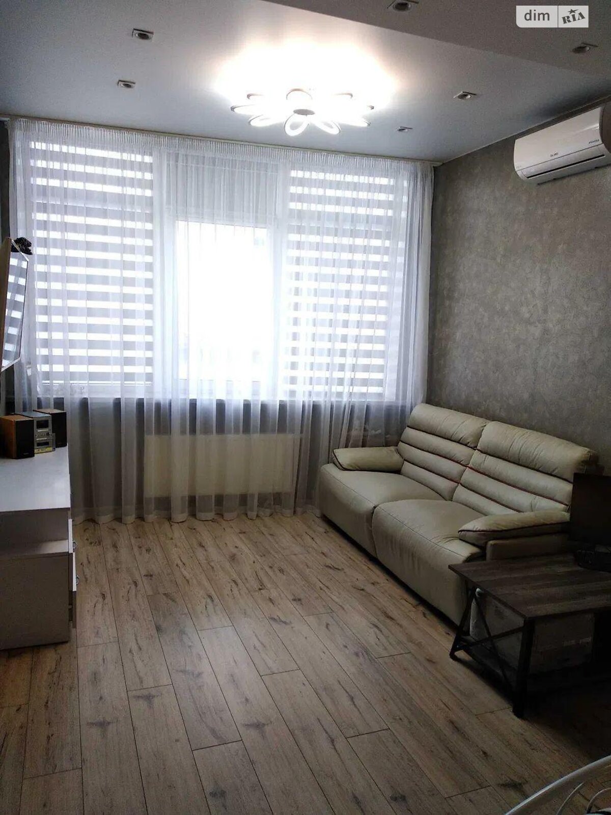 Продажа однокомнатной квартиры в Киеве, на просп. Оболонский 54, район Оболонь фото 1 Продажа однокомнатной квартиры в Киеве, на просп. Оболонский 54, район Оболонь фото 1