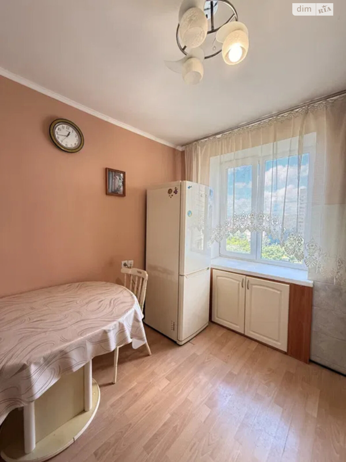 Продаж трикімнатної квартири в Києві, на просп. Оболонський 49, район Оболонь фото 1 Продаж трикімнатної квартири в Києві, на просп. Оболонський 49, район Оболонь фото 1