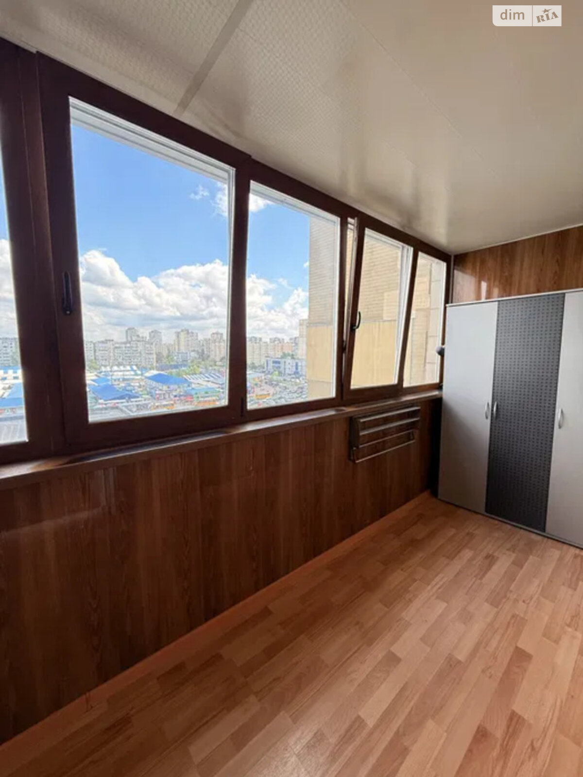 Продаж трикімнатної квартири в Києві, на просп. Оболонський 49, район Оболонь фото 1 Продаж трикімнатної квартири в Києві, на просп. Оболонський 49, район Оболонь фото 1