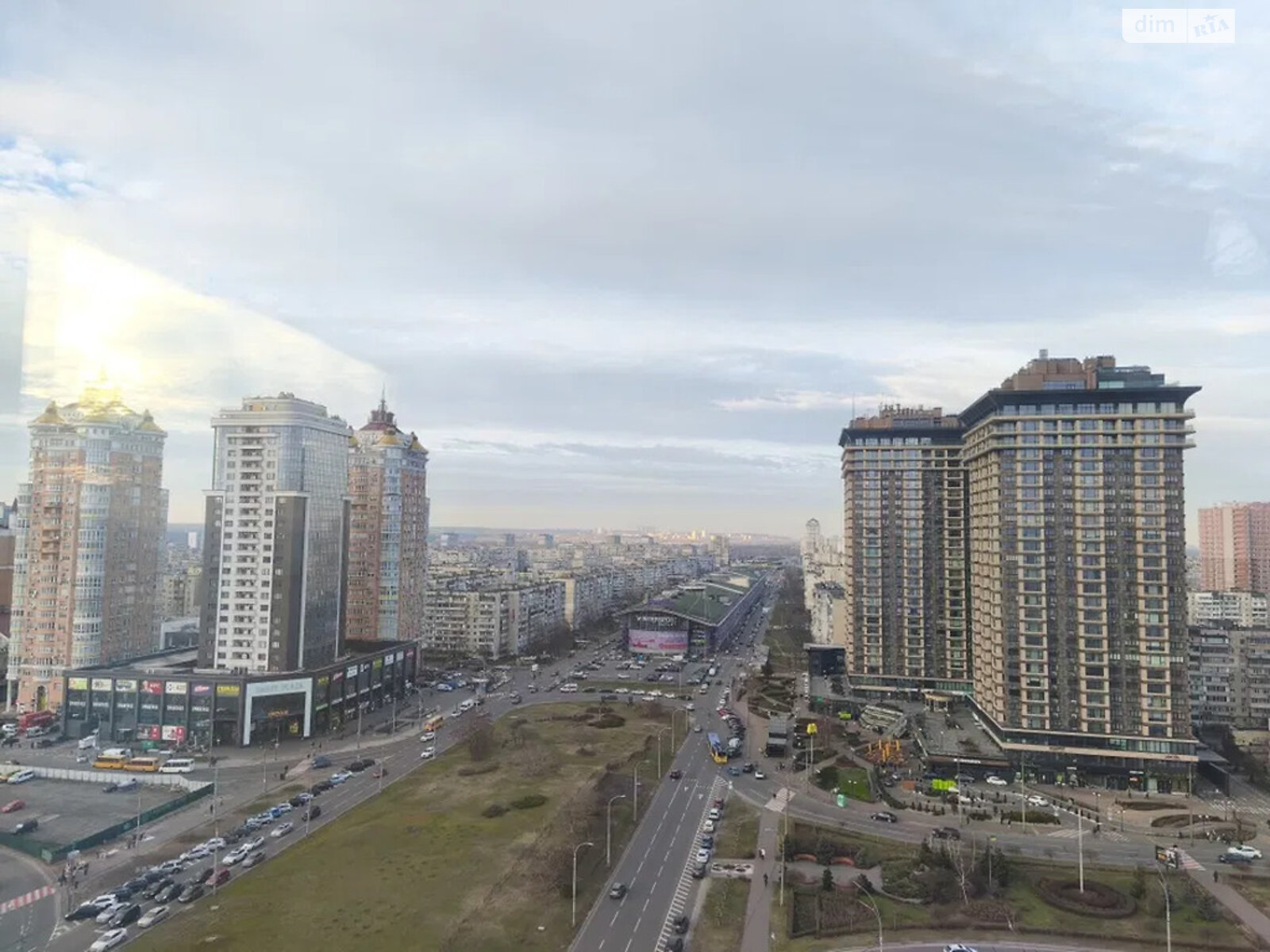 Продаж п`ятикімнатної квартири в Києві, на просп. Оболонський 22В, район Оболонь фото 1 Продаж п`ятикімнатної квартири в Києві, на просп. Оболонський 22В, район Оболонь фото 1