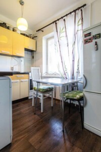 Продаж двокімнатної квартири в Києві, на просп. Оболонський 16А, район Оболонь фото 2