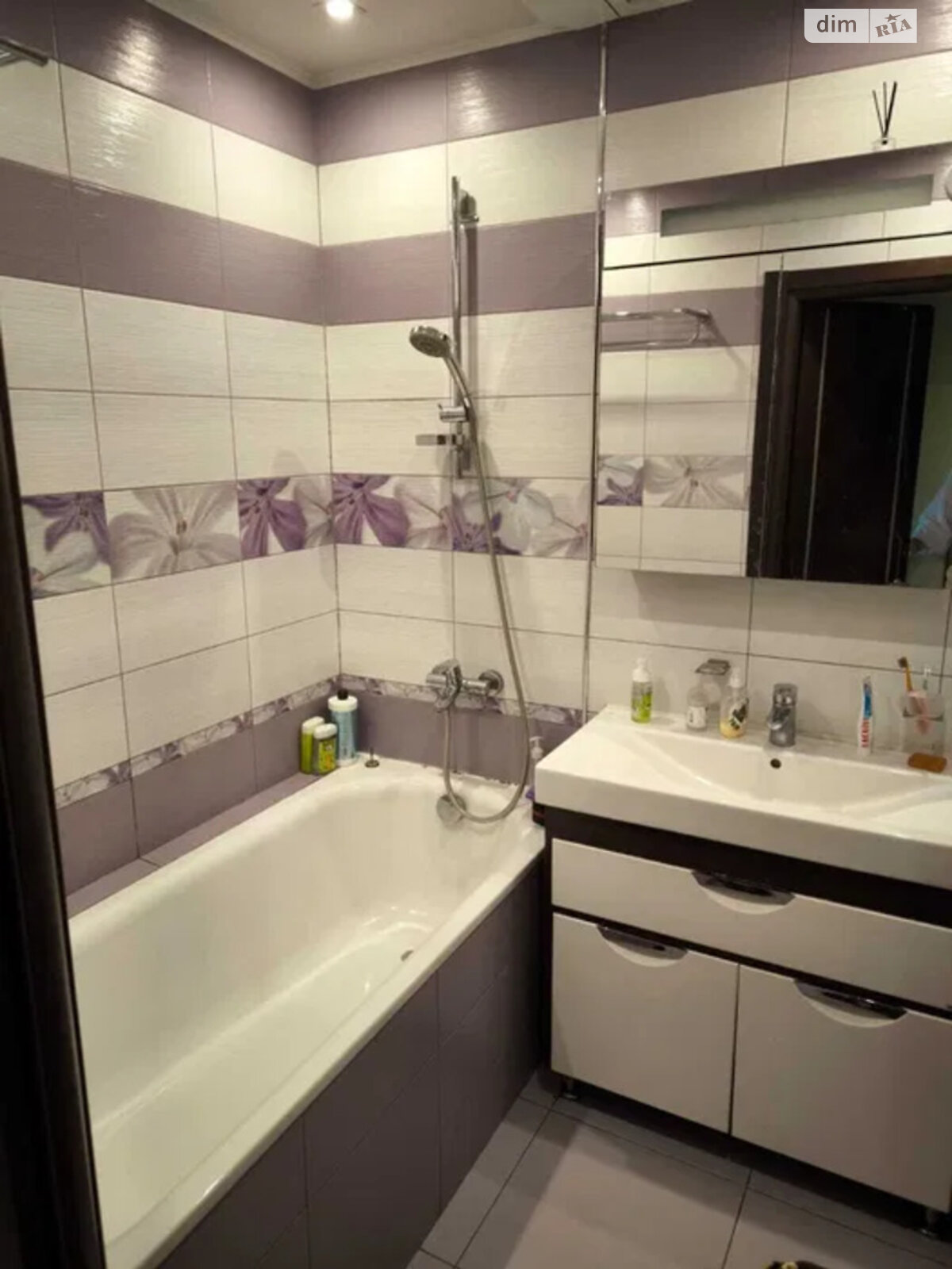 Продаж трикімнатної квартири в Києві, на просп. Оболонський 22А, район Оболонь фото 1 Продаж трикімнатної квартири в Києві, на просп. Оболонський 22А, район Оболонь фото 1