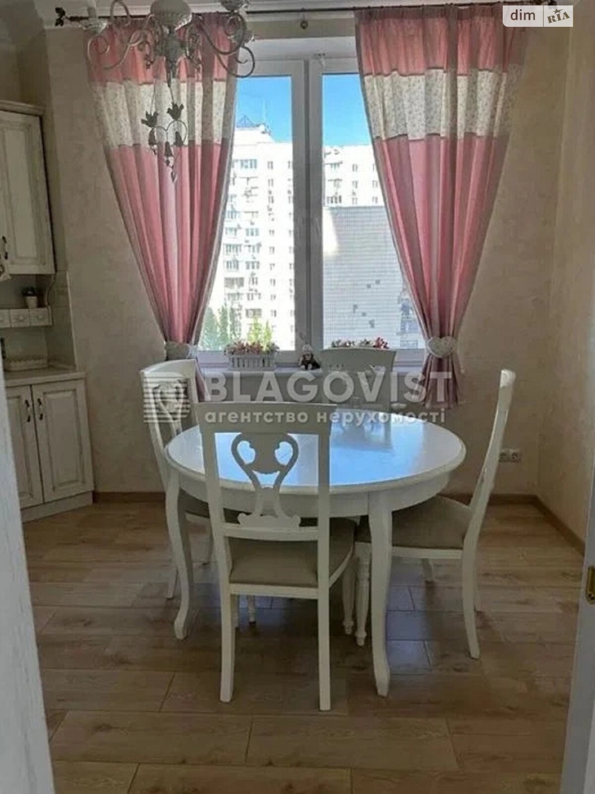 Продаж двокімнатної квартири в Києві, на просп. Оболонський 54, район Оболонь фото 1 Продаж двокімнатної квартири в Києві, на просп. Оболонський 54, район Оболонь фото 1