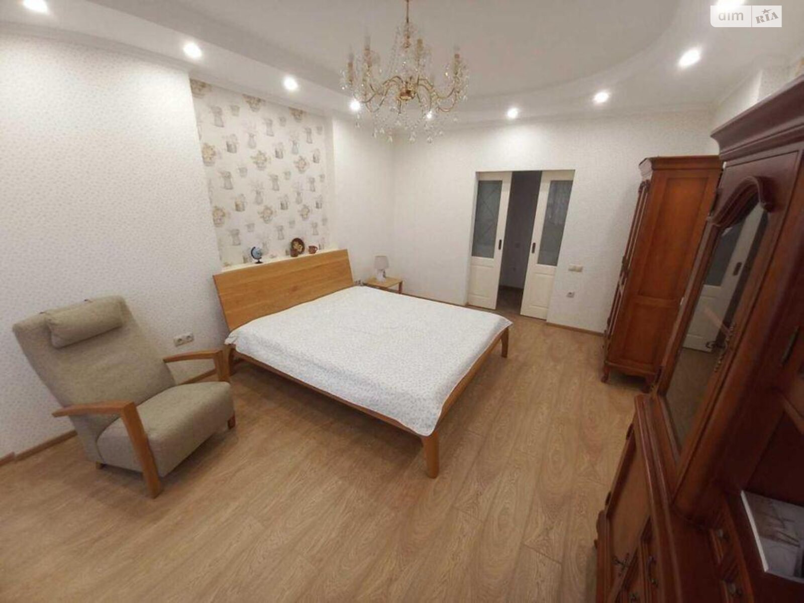 Продаж трикімнатної квартири в Києві, на просп. Оболонський 26, район Оболонь фото 1 Продаж трикімнатної квартири в Києві, на просп. Оболонський 26, район Оболонь фото 1