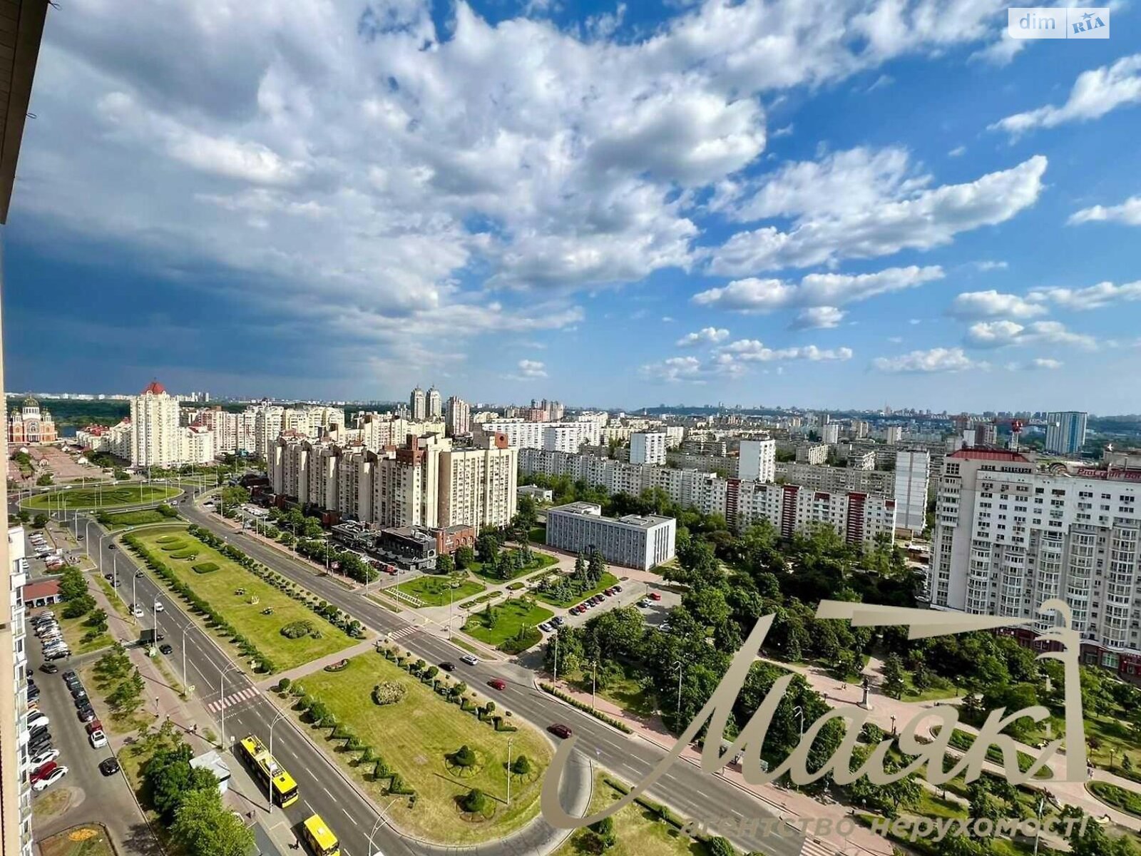 Продажа трехкомнатной квартиры в Киеве, на просп. Оболонский 26, район Оболонь фото 1 Продажа трехкомнатной квартиры в Киеве, на просп. Оболонский 26, район Оболонь фото 1