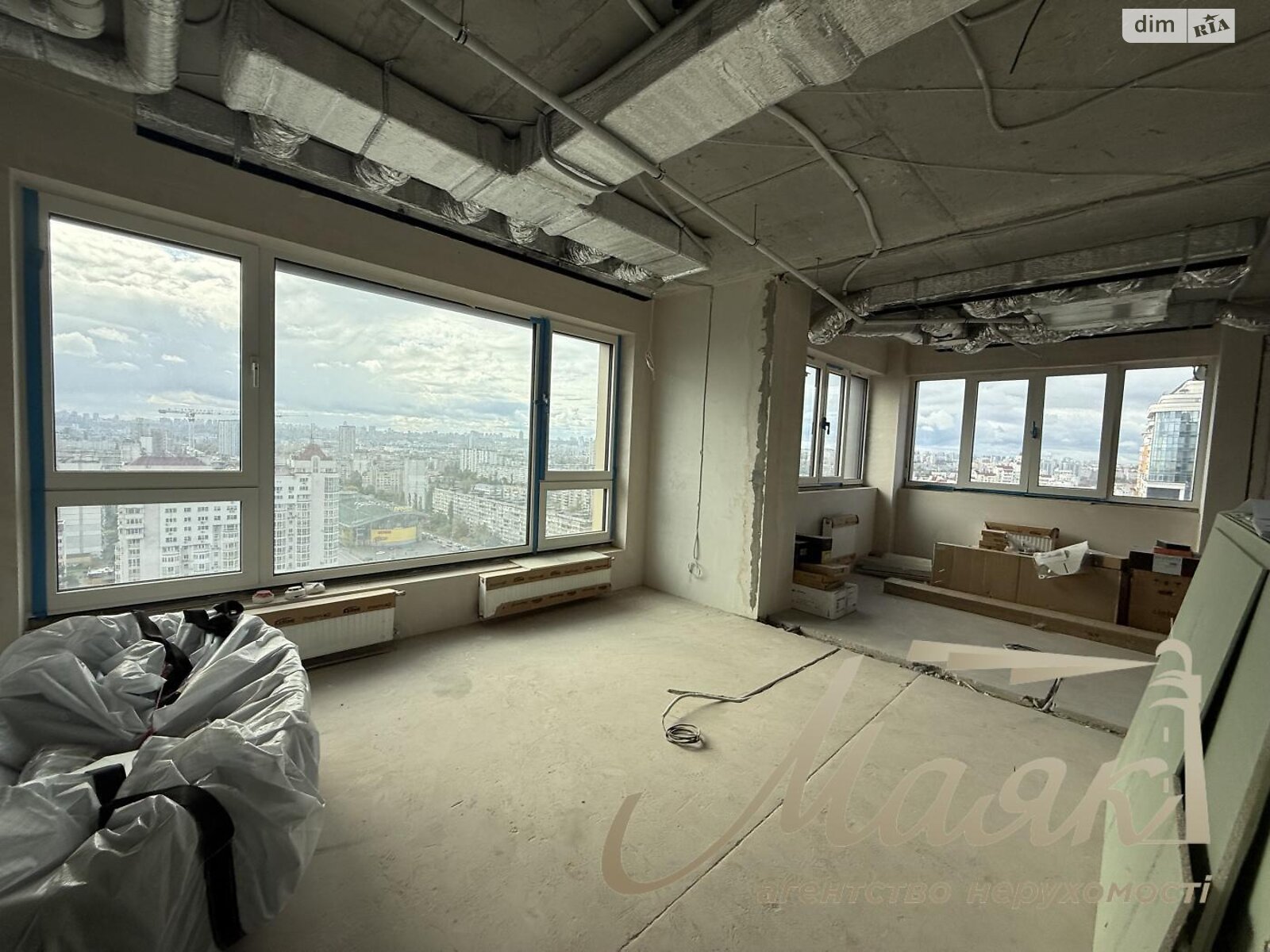 Продажа трехкомнатной квартиры в Киеве, на просп. Оболонский 26, район Оболонь фото 1 Продажа трехкомнатной квартиры в Киеве, на просп. Оболонский 26, район Оболонь фото 1