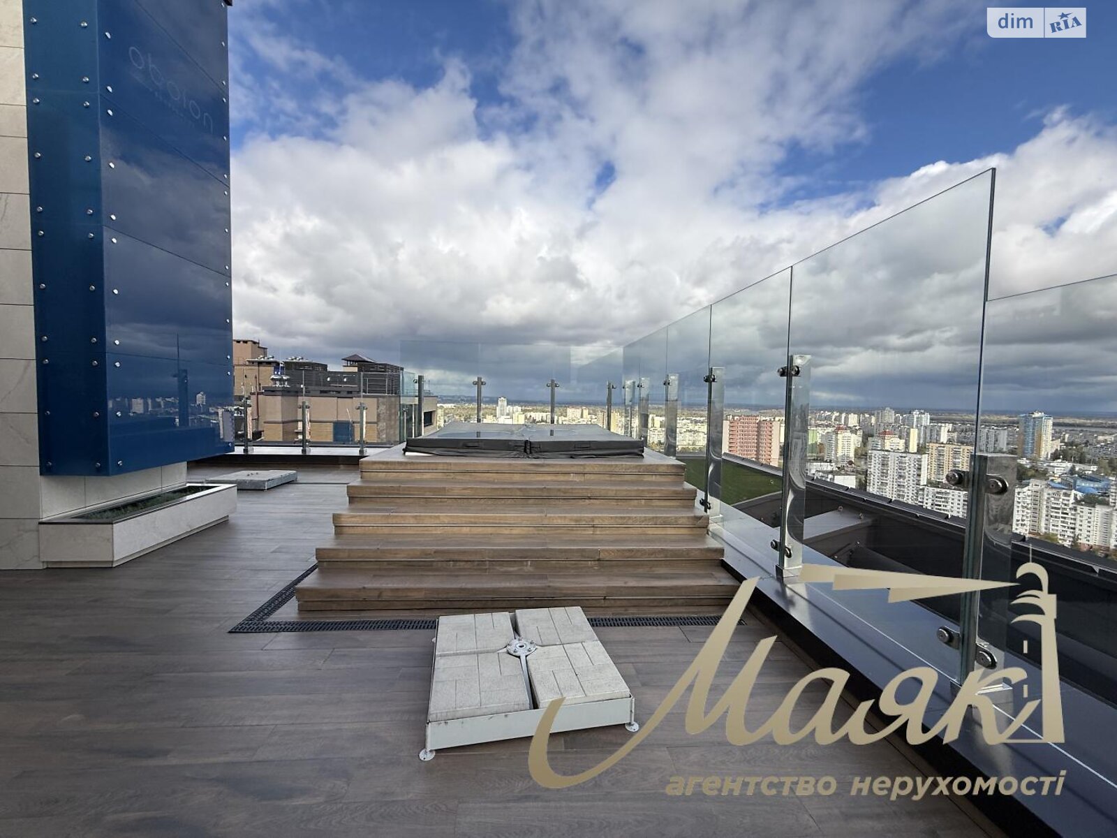 Продажа трехкомнатной квартиры в Киеве, на просп. Оболонский 26, район Оболонь фото 1 Продажа трехкомнатной квартиры в Киеве, на просп. Оболонский 26, район Оболонь фото 1