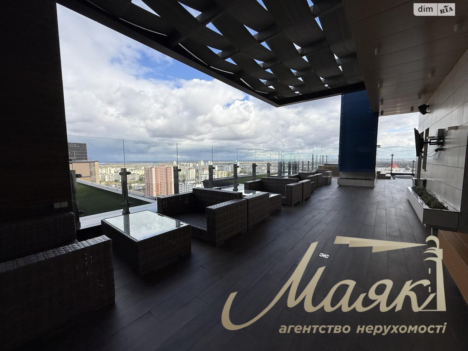 Продажа трехкомнатной квартиры в Киеве, на просп. Оболонский 26, район Оболонь фото 1 Продажа трехкомнатной квартиры в Киеве, на просп. Оболонский 26, район Оболонь фото 1