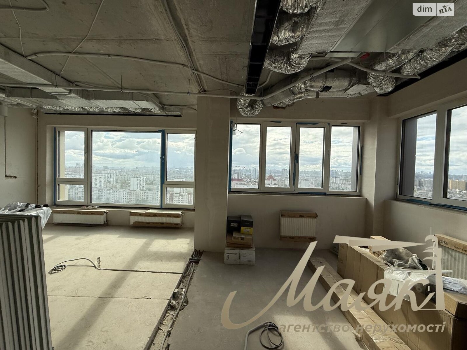 Продажа трехкомнатной квартиры в Киеве, на просп. Оболонский 26, район Оболонь фото 1 Продажа трехкомнатной квартиры в Киеве, на просп. Оболонский 26, район Оболонь фото 1