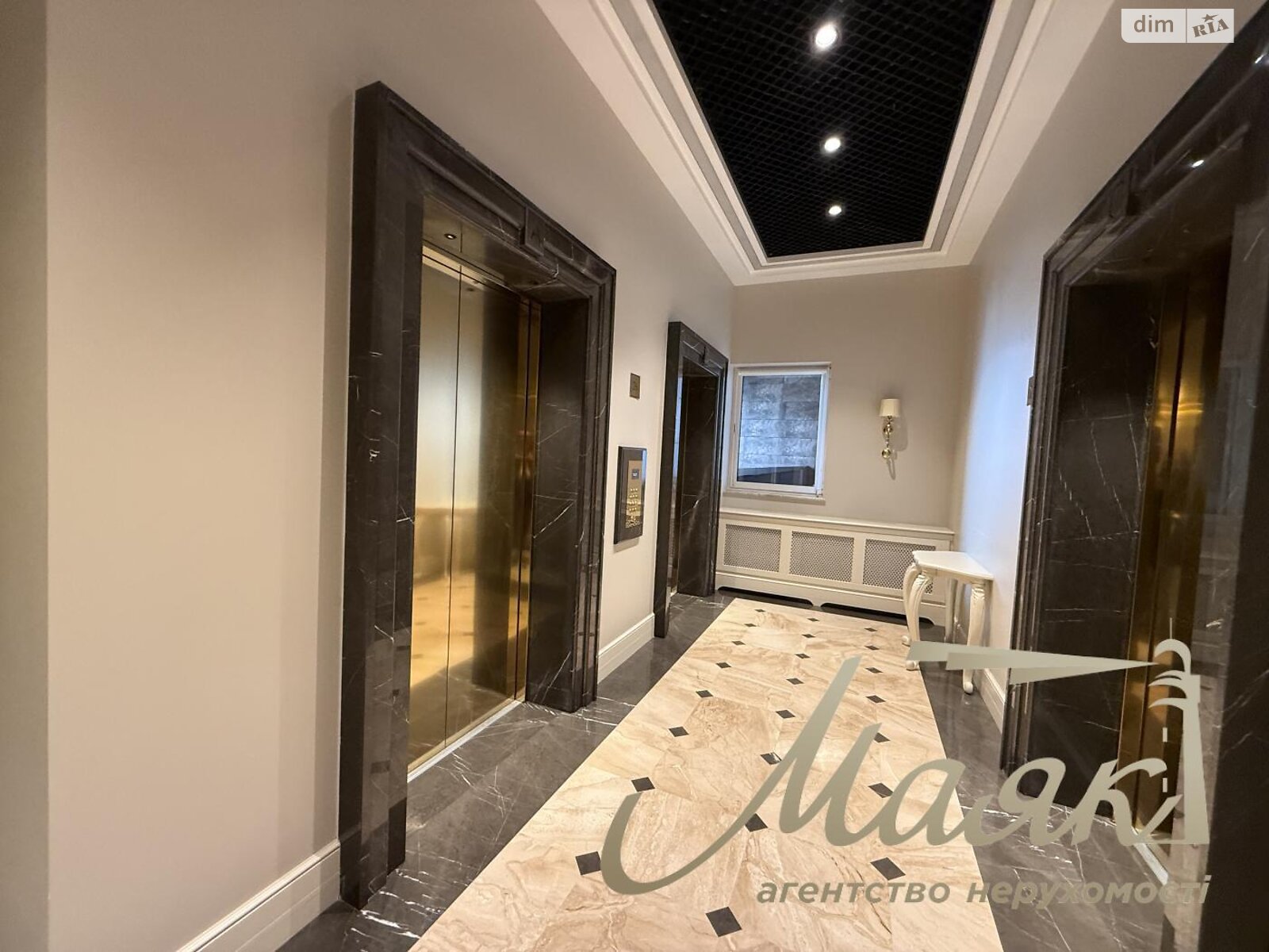 Продажа трехкомнатной квартиры в Киеве, на просп. Оболонский 26, район Оболонь фото 1 Продажа трехкомнатной квартиры в Киеве, на просп. Оболонский 26, район Оболонь фото 1