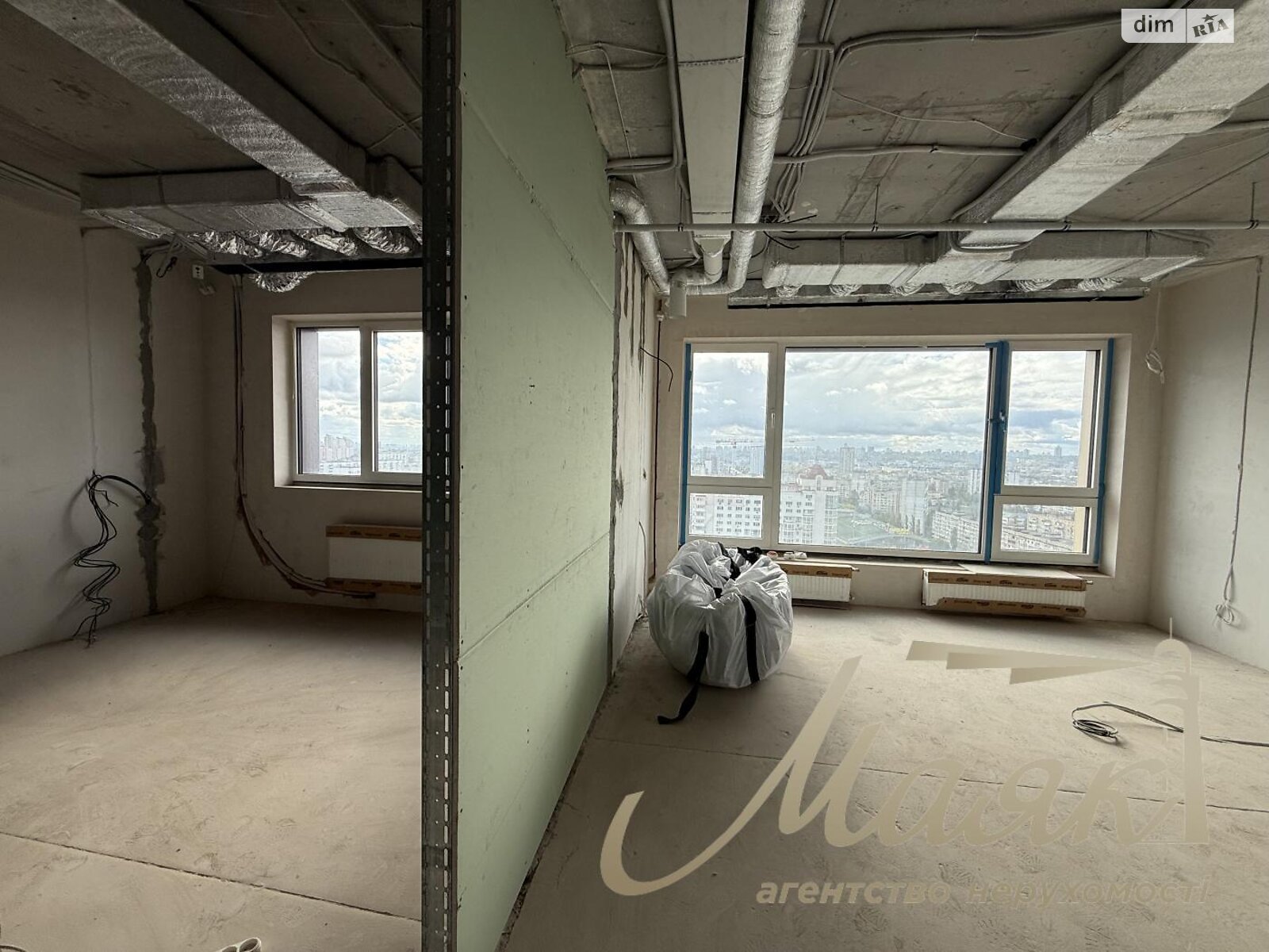 Продажа трехкомнатной квартиры в Киеве, на просп. Оболонский 26, район Оболонь фото 1 Продажа трехкомнатной квартиры в Киеве, на просп. Оболонский 26, район Оболонь фото 1