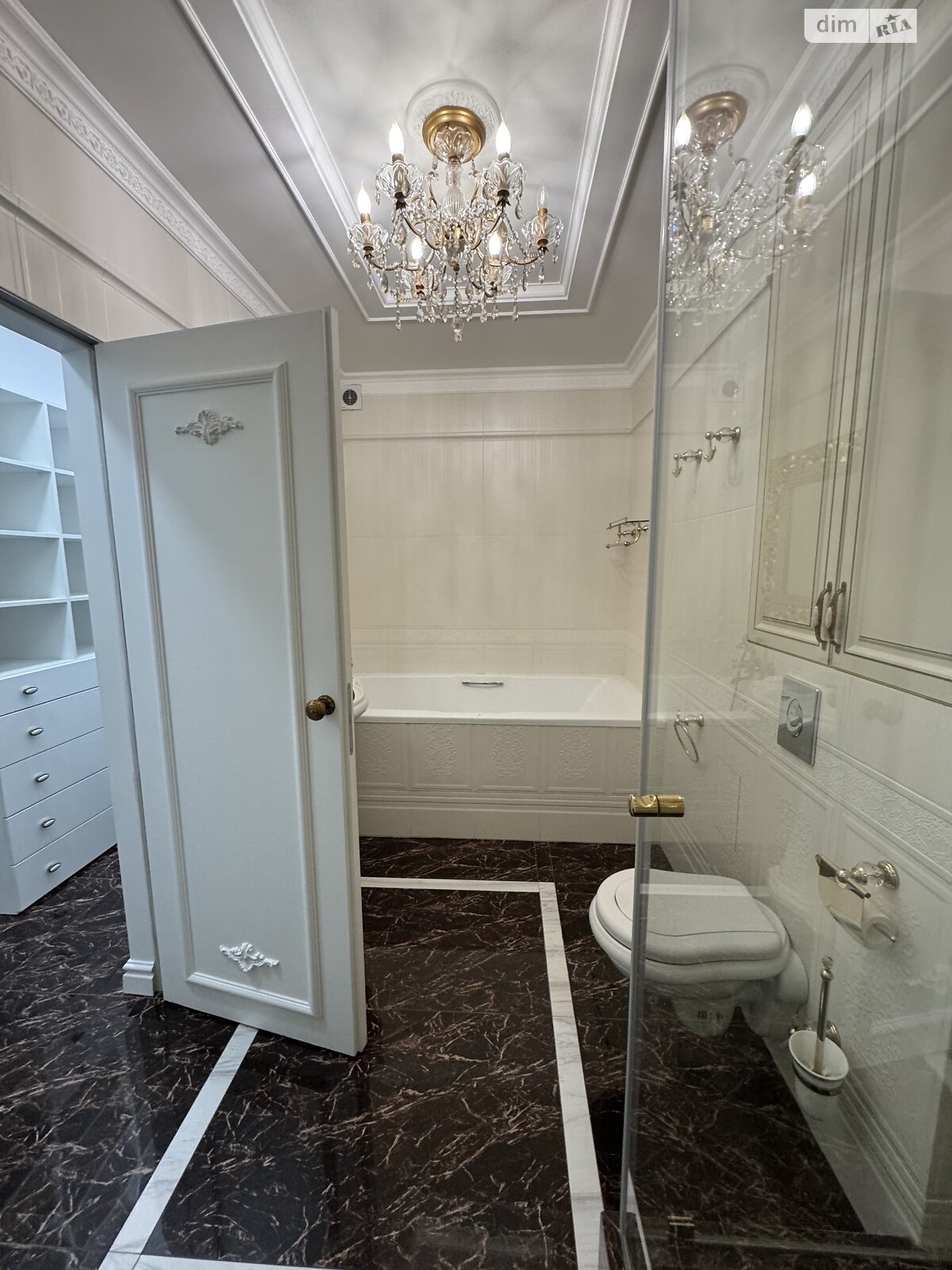 Продажа трехкомнатной квартиры в Киеве, на просп. Оболонский 26, район Оболонь фото 1 Продажа трехкомнатной квартиры в Киеве, на просп. Оболонский 26, район Оболонь фото 1