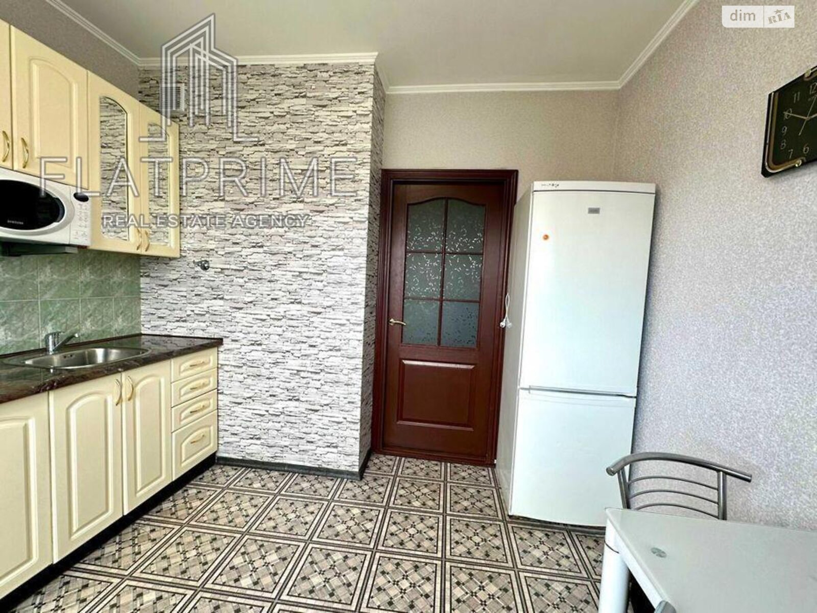 Продажа трехкомнатной квартиры в Киеве, на ул. Озерная (Оболонь) 8, район Оболонь фото 1 Продажа трехкомнатной квартиры в Киеве, на ул. Озерная (Оболонь) 8, район Оболонь фото 1