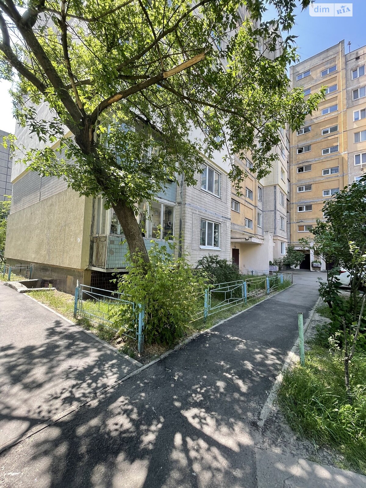 Продажа трехкомнатной квартиры в Киеве, на ул. Озерная 4, район Оболонь фото 1 Продажа трехкомнатной квартиры в Киеве, на ул. Озерная 4, район Оболонь фото 1
