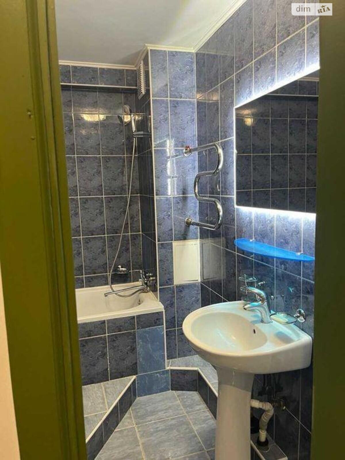 Продажа трехкомнатной квартиры в Киеве, на ул. Приозерная 2Б, район Оболонь фото 1