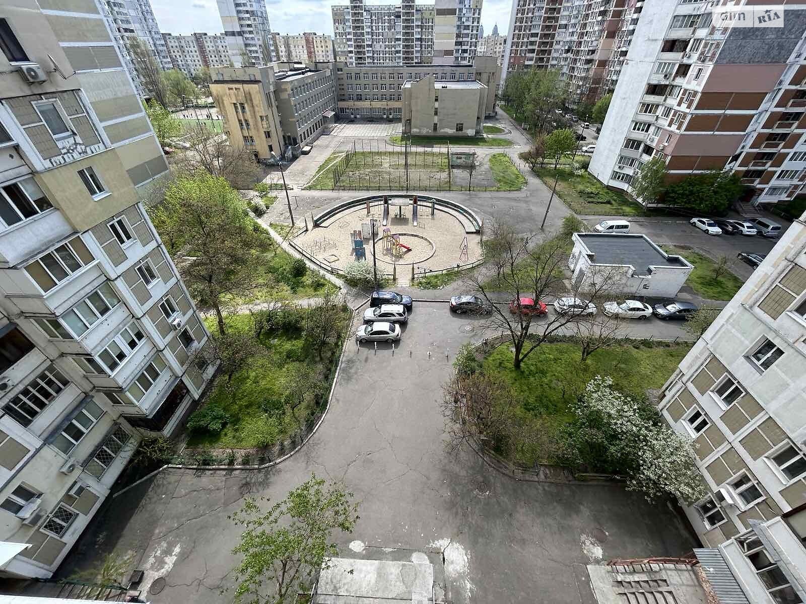 Продаж двокімнатної квартири в Києві, на вул. Прирічна 37, район Оболонь фото 1