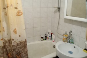 Продаж трикімнатної квартири в Києві, на вул. Прирічна 29, район Оболонь фото 2