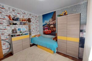 Продаж чотирикімнатної квартири в Києві, на вул. Прирічна 33, район Оболонь фото 2