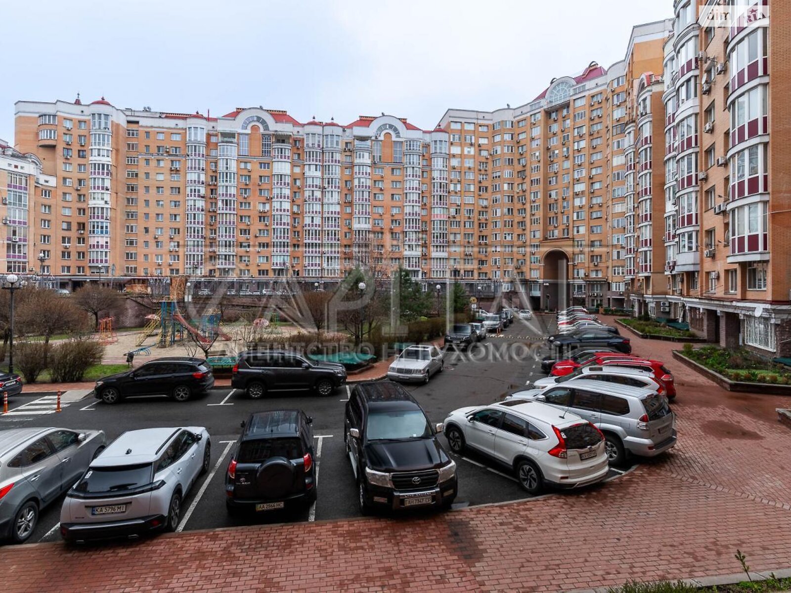 Продажа четырехкомнатной квартиры в Киеве, на просп. Владимира Ивасюка 8, район Оболонь фото 1 Продажа четырехкомнатной квартиры в Киеве, на просп. Владимира Ивасюка 8, район Оболонь фото 1