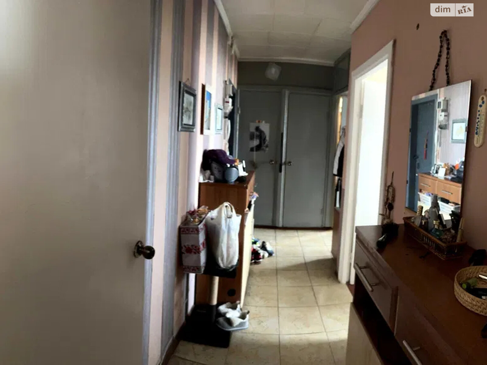Продаж трикімнатної квартири в Києві, на просп. Володимира Івасюка 9, район Оболонь фото 1 Продаж трикімнатної квартири в Києві, на просп. Володимира Івасюка 9, район Оболонь фото 1