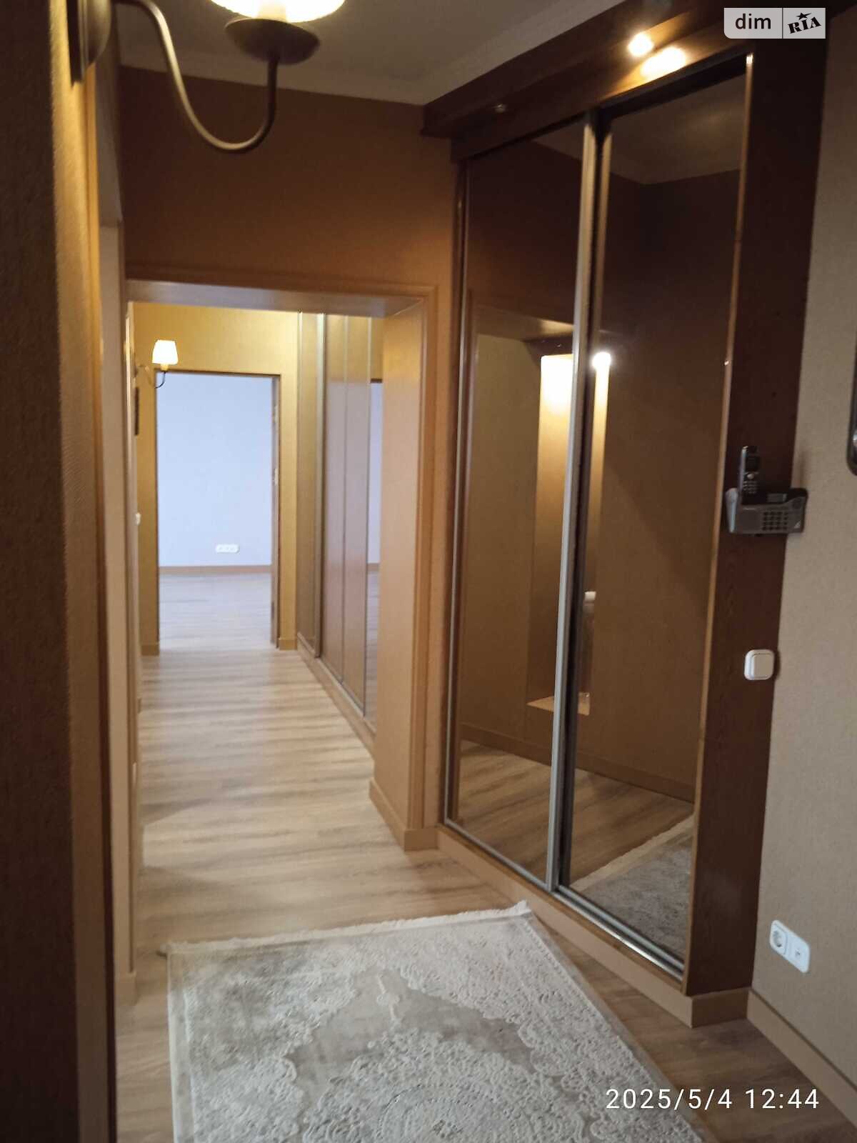 Продажа трехкомнатной квартиры в Киеве, на просп. Владимира Ивасюка 12Г/1, район Оболонь фото 1 Продажа трехкомнатной квартиры в Киеве, на просп. Владимира Ивасюка 12Г/1, район Оболонь фото 1