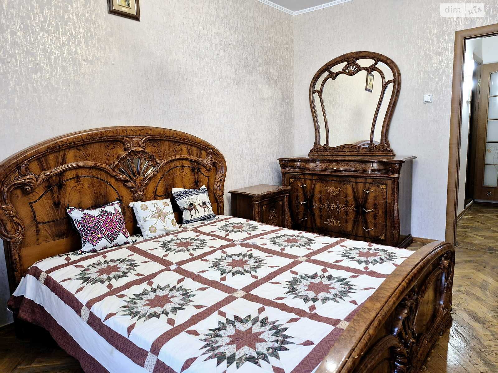 Продаж трикімнатної квартири в Києві, на просп. Володимира Івасюка 63А, район Оболонь фото 1 Продаж трикімнатної квартири в Києві, на просп. Володимира Івасюка 63А, район Оболонь фото 1
