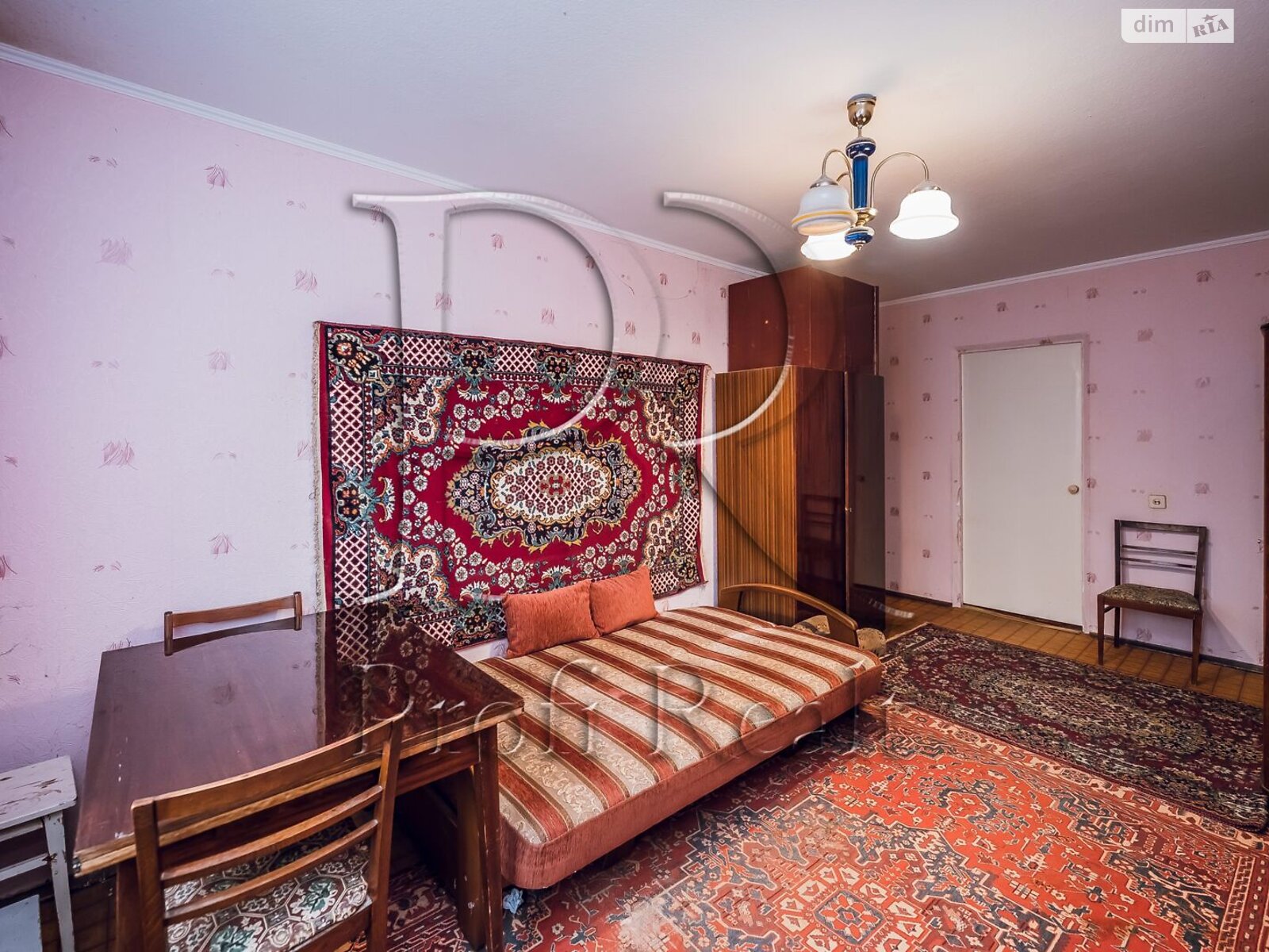 Продажа трехкомнатной квартиры в Киеве, на просп. Владимира Ивасюка 17, район Оболонь фото 1