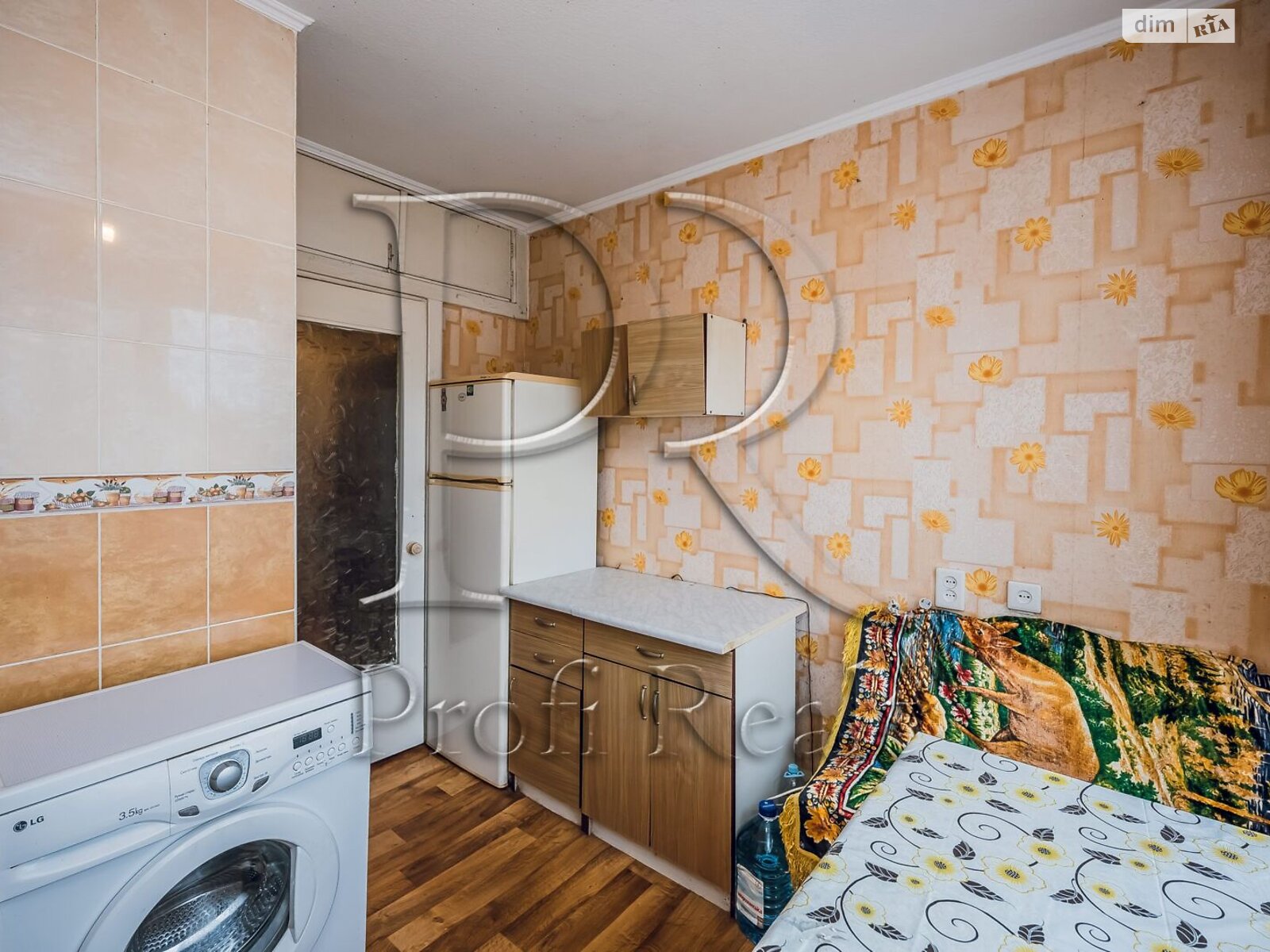 Продажа трехкомнатной квартиры в Киеве, на просп. Владимира Ивасюка 17, район Оболонь фото 1