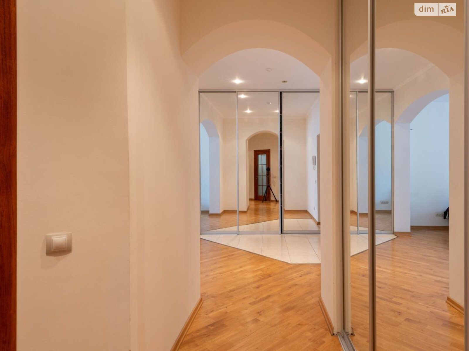 Продаж двокімнатної квартири в Києві, на просп. Володимира Івасюка 6Б корпус 2, район undefined фото 1