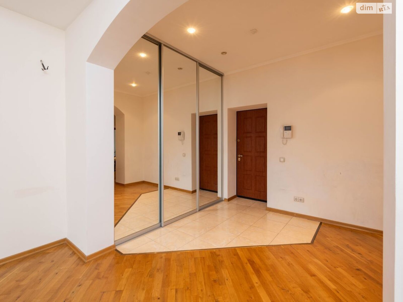 Продаж двокімнатної квартири в Києві, на просп. Володимира Івасюка 6Б корпус 2, район undefined фото 1