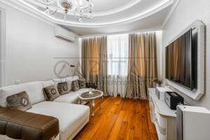 Продажа четырехкомнатной квартиры в Киеве, на просп. Владимира Ивасюка, район Оболонь фото 2 Продажа четырехкомнатной квартиры в Киеве, на просп. Владимира Ивасюка, район Оболонь фото 2