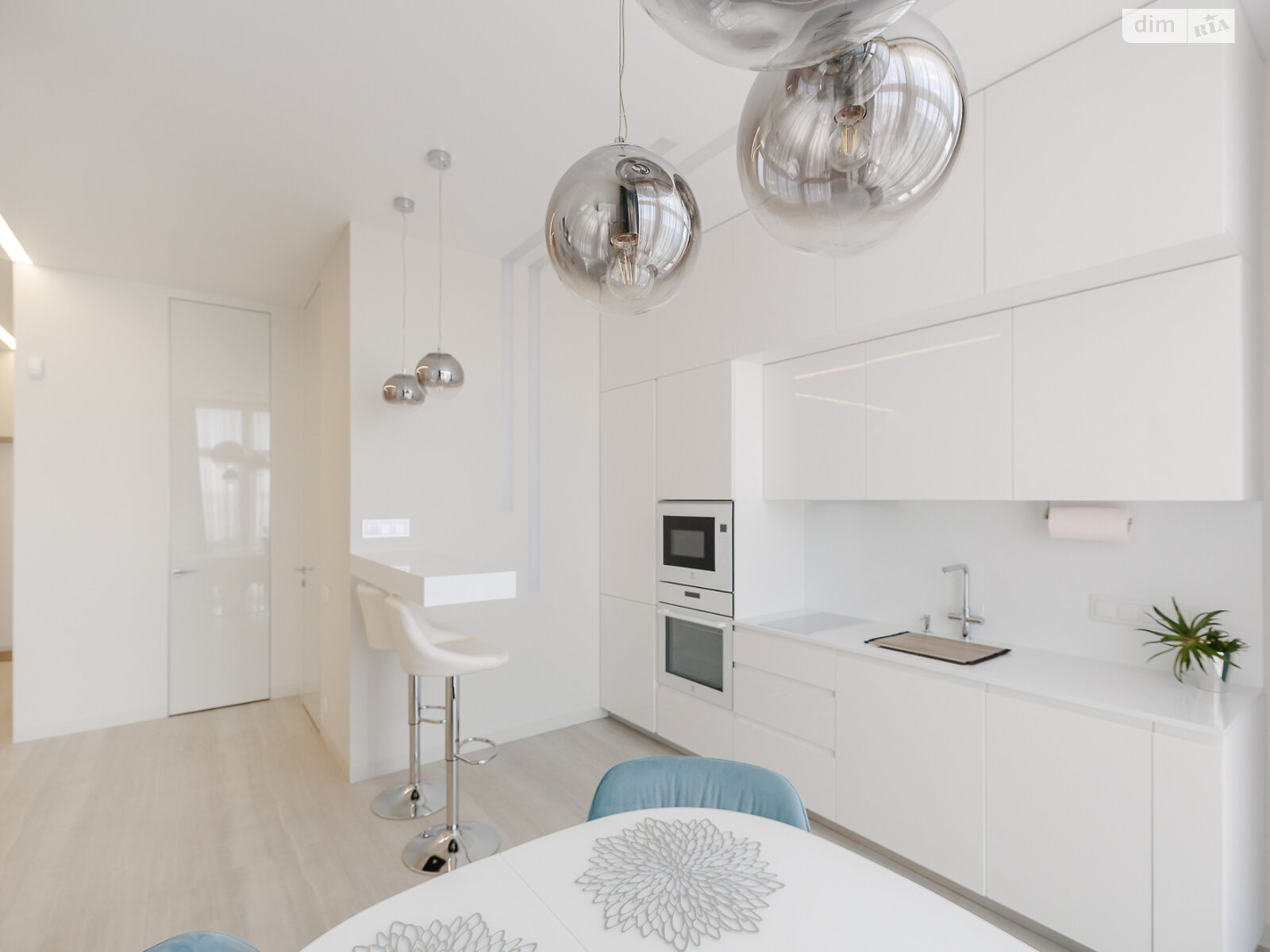 Продаж однокімнатної квартири в Києві, на просп. Володимира Івасюка 4А, район undefined фото 1