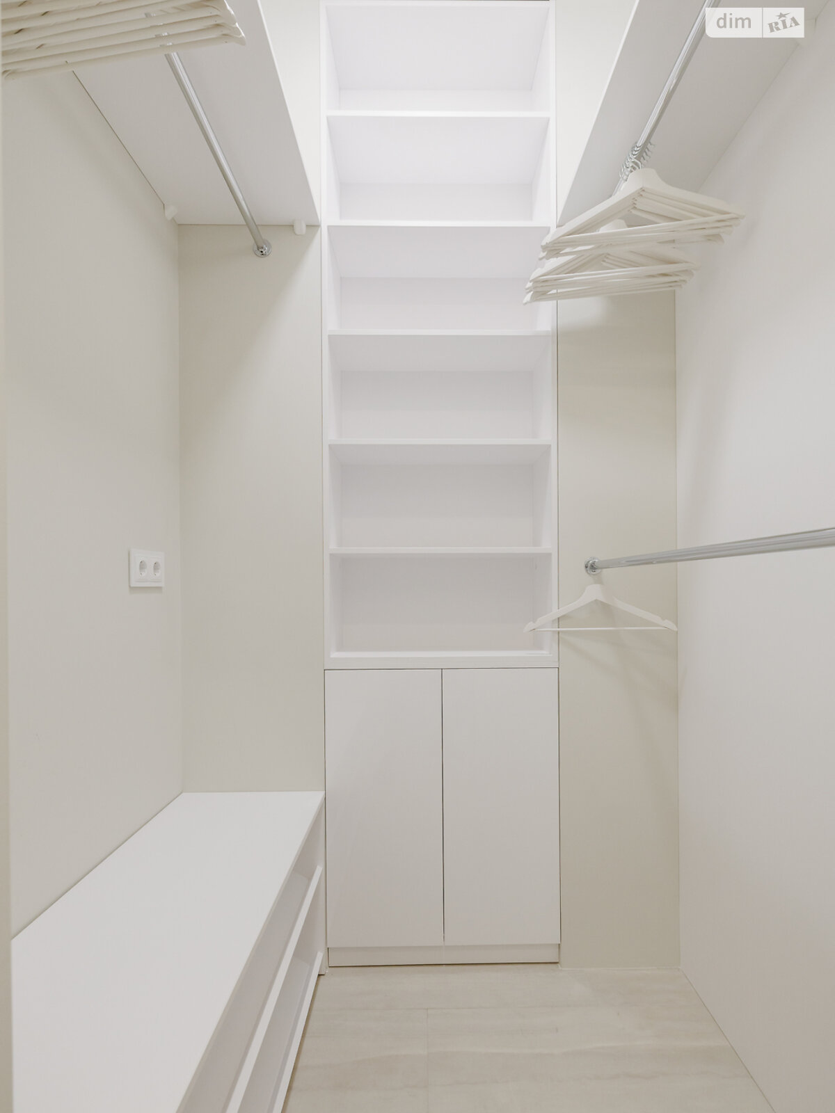 Продаж однокімнатної квартири в Києві, на просп. Володимира Івасюка 4А, район undefined фото 1