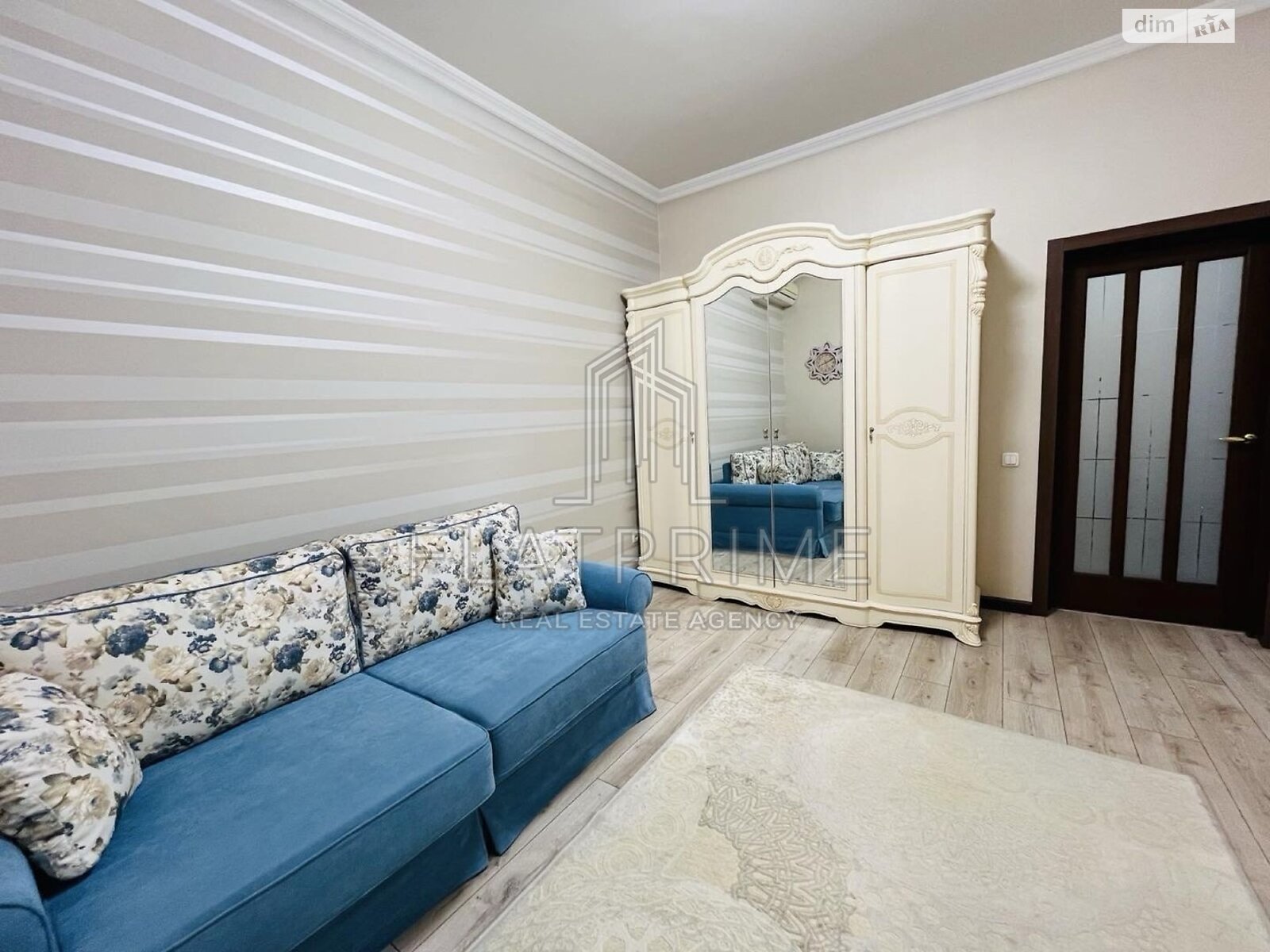 Продажа трехкомнатной квартиры в Киеве, на просп. Владимира Ивасюка 6, район Оболонь фото 1