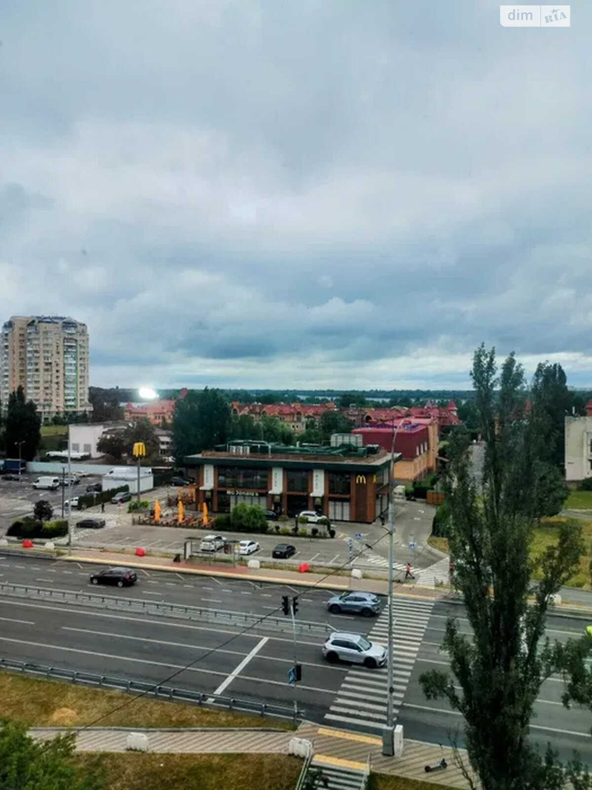 Продажа четырехкомнатной квартиры в Киеве, на просп. Владимира Ивасюка 15, район Оболонь фото 1 Продажа четырехкомнатной квартиры в Киеве, на просп. Владимира Ивасюка 15, район Оболонь фото 1