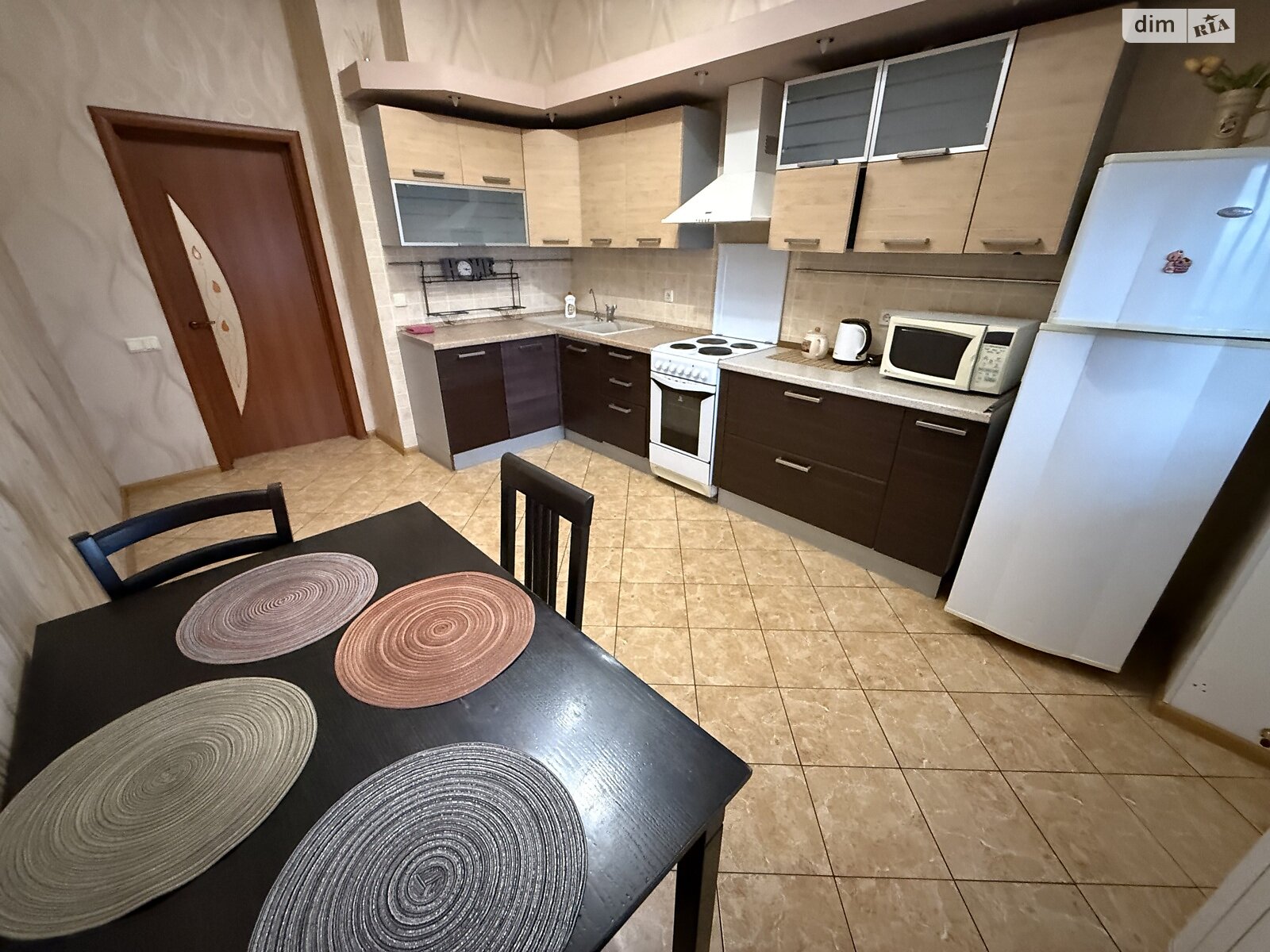 Продажа трехкомнатной квартиры в Киеве, на просп. Владимира Ивасюка 6 корпус 5, район Оболонь фото 1 Продажа трехкомнатной квартиры в Киеве, на просп. Владимира Ивасюка 6 корпус 5, район Оболонь фото 1