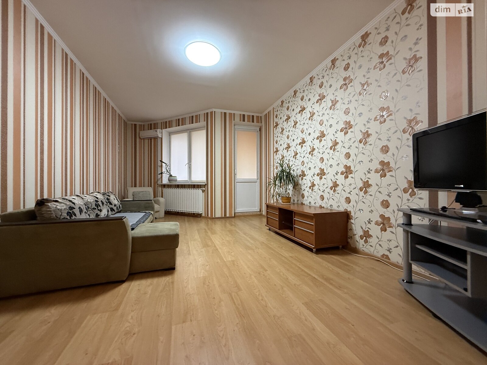 Продажа трехкомнатной квартиры в Киеве, на просп. Владимира Ивасюка 6 корпус 5, район Оболонь фото 1 Продажа трехкомнатной квартиры в Киеве, на просп. Владимира Ивасюка 6 корпус 5, район Оболонь фото 1