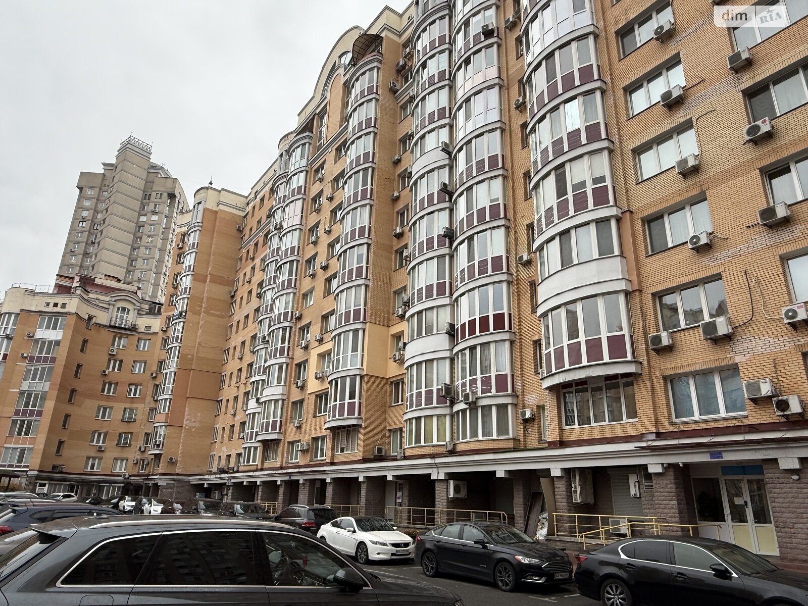 Продажа трехкомнатной квартиры в Киеве, на просп. Владимира Ивасюка 6 корпус 5, район Оболонь фото 1 Продажа трехкомнатной квартиры в Киеве, на просп. Владимира Ивасюка 6 корпус 5, район Оболонь фото 1