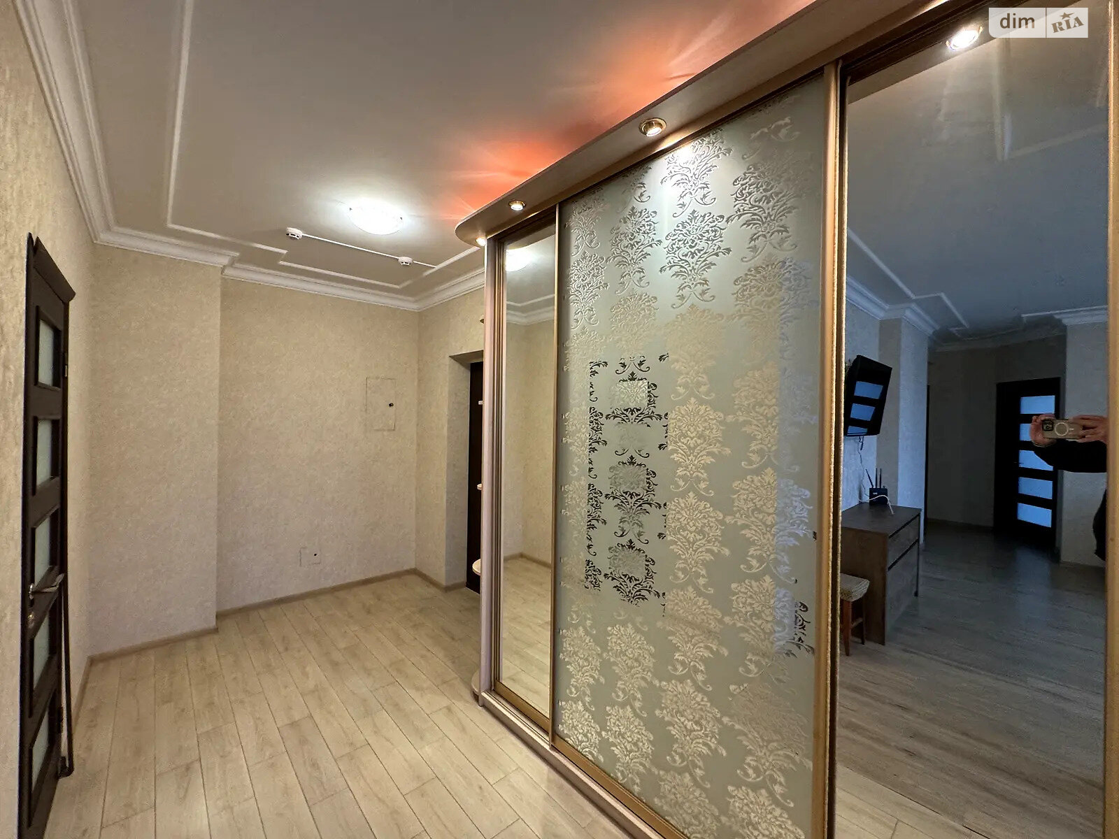 Продажа трехкомнатной квартиры в Киеве, на просп. Владимира Ивасюка 53Б, район Оболонь фото 1