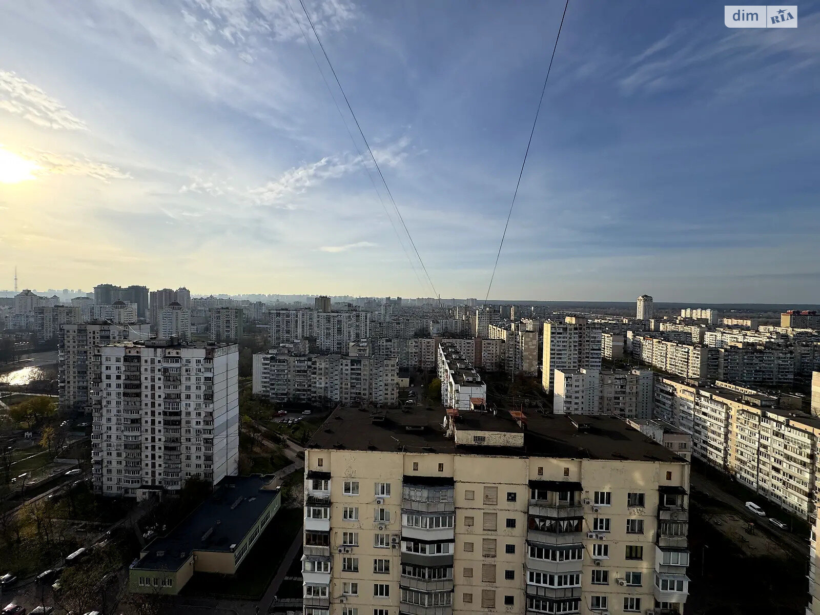 Продажа трехкомнатной квартиры в Киеве, на просп. Владимира Ивасюка 53Б, район Оболонь фото 1