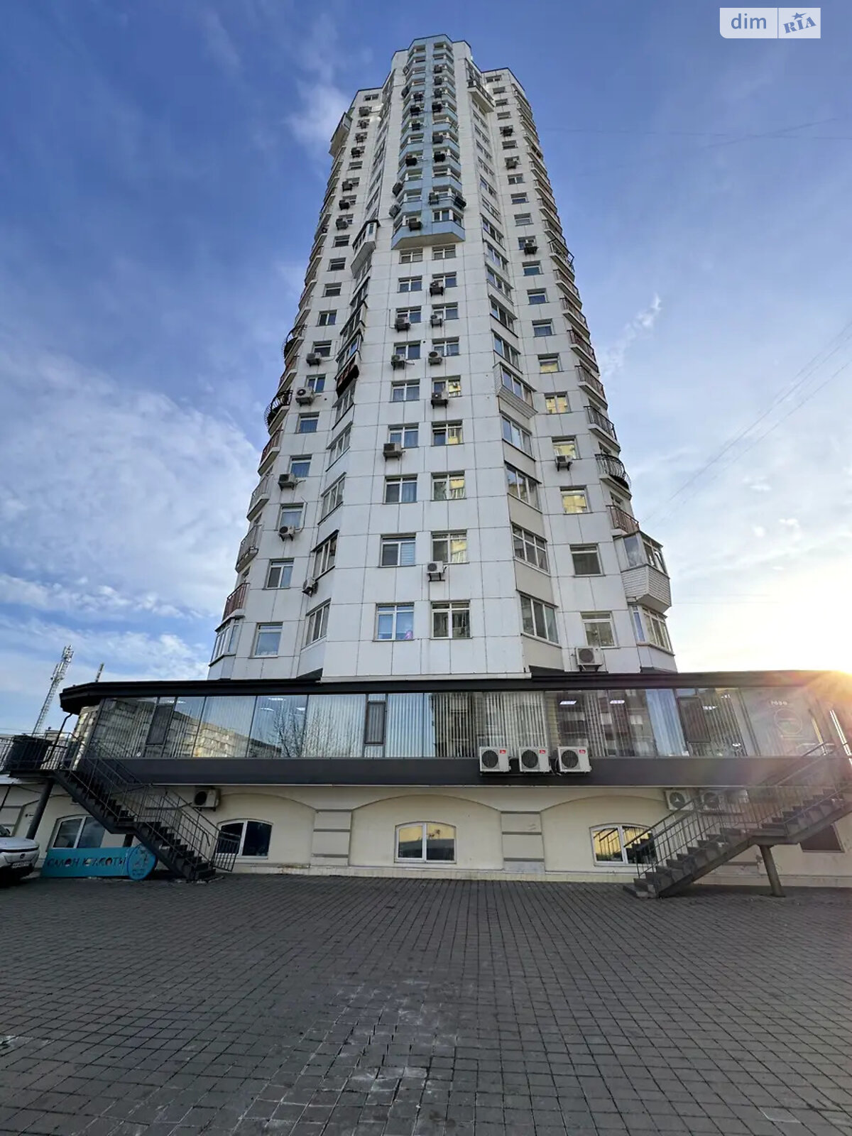 Продажа трехкомнатной квартиры в Киеве, на просп. Владимира Ивасюка 53Б, район Оболонь фото 1