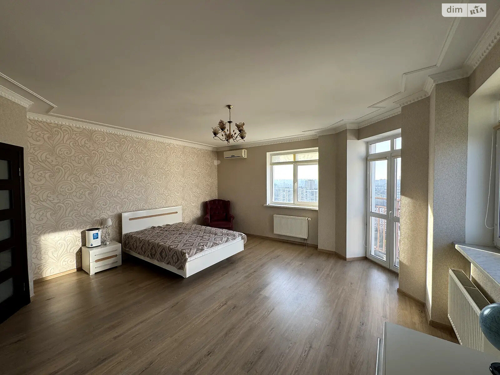 Продажа трехкомнатной квартиры в Киеве, на просп. Владимира Ивасюка 53Б, район Оболонь фото 1